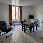 La Petite Montagne * Le Puy-Notre-Dame