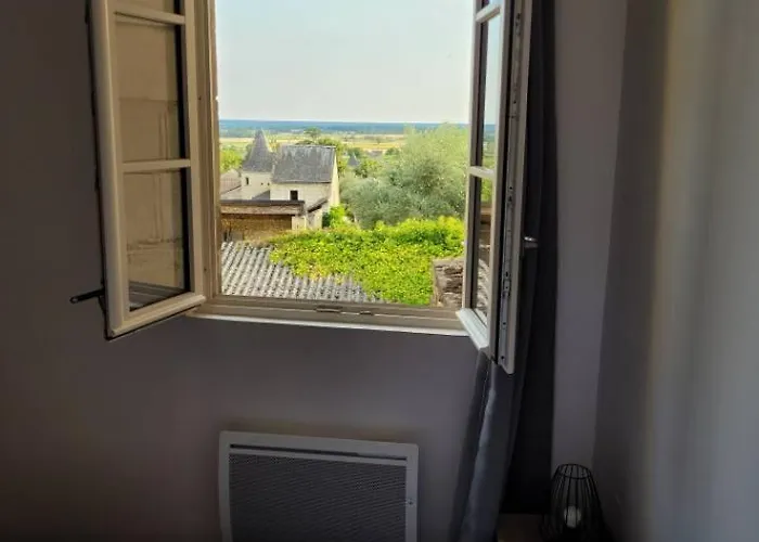 La Petite Montagne * Le Puy-Notre-Dame